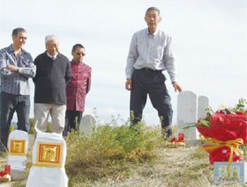 新西兰达尼丁社区为昔日淘金华人矿工墓立碑(图)