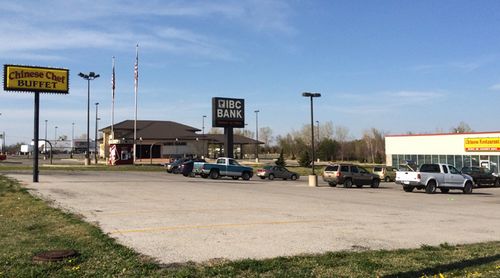 ����ŮԱ���Ʊ�����������һ�в͹��ϰ�������