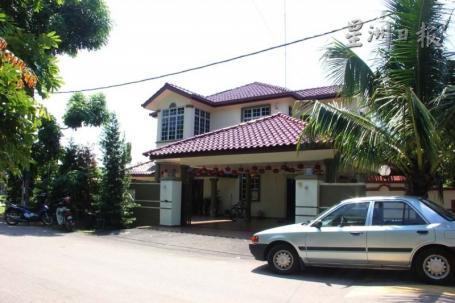 ����4�˽ٻ����󷿿���Ů��������������������