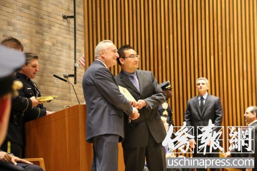 ŦԼ�о��ܾ־�����ְ�������еʦ������ͼ��