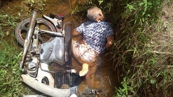 ��������һ�������������г�ˤ��ˮ��������ͼ��