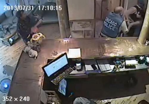 美华裔女店主遭警察咒骂暴打手段令人发指(组图)(3)