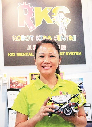 ����Ů�����ƹ����ǻ��������Ե�У�ջ��Ͽ�