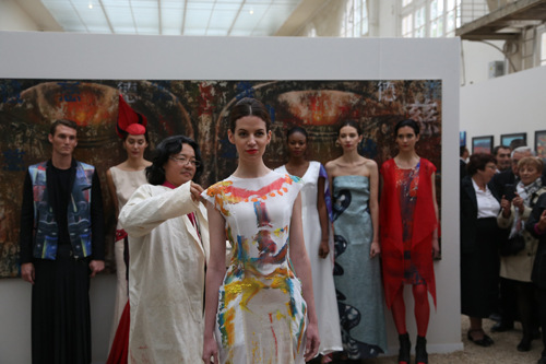 ����Ψһ�����߻��˻�������չ���෨����Ժ��ͼ��