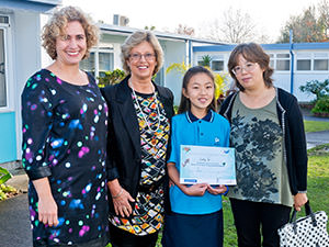 ������11�껪��Ů���¶�����д�������ھ���ͼ��