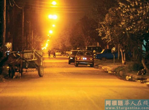 ����͢������������15�����𾯷��ư����ʻ���