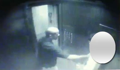 ŦԼ����һ����Ů�ӳ˵��ݱ�������ͨ���ӷ���ͼ��