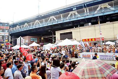 纽约东百老汇华埠商改区封街庆祝冀招揽人气(图)