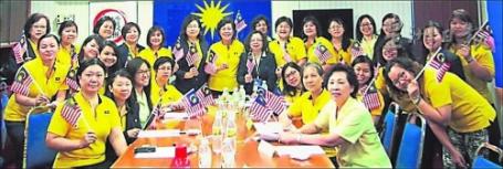 ��������ѩ��������Ů�鿪���ᳫ���ﰮ������