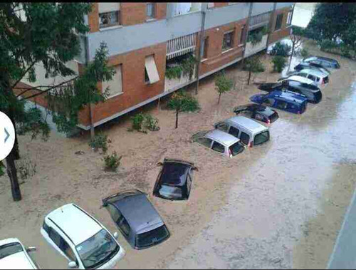 ������������з������������˵����������أ�ͼ��