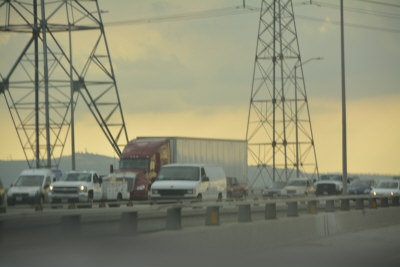 洛杉矶货车运输业繁忙一华人货车司机“过劳死”