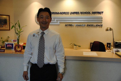 华裔获选参加美百位学区总监高峰会领导才能凸显