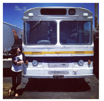 ����������Ů�����¾ɰ�ʿ����װ�������ŵ�Բ��