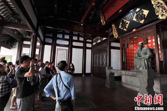 21λ���⻪��ý�帺����չ������֮��