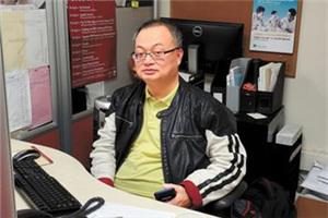 热情服务旧金山华裔义工坚持20年为低收入居民报税