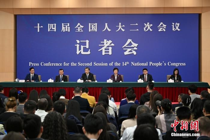 十四届全国人大二次会议举行民生主题记者会