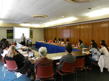 ������������ѧ��Ժ�ٰ��＾�״κ����ʦ��ѵ