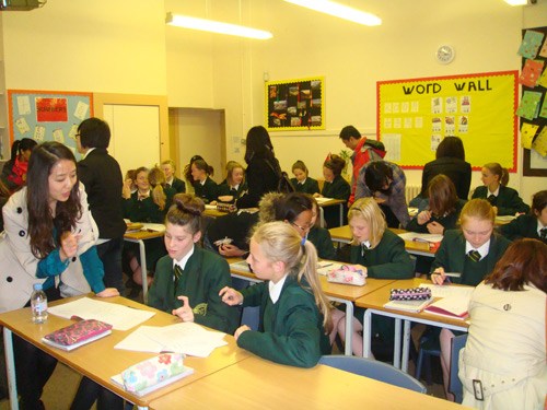 Ӣ�������ֺ����ƹ���Ŀ��������12����ʦ��Ӣ