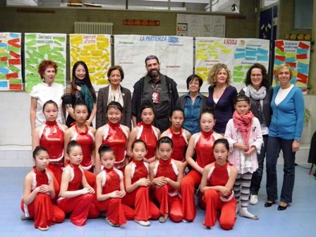 �����һСѧ�ٰ��л��Ļ�����������ѧ������