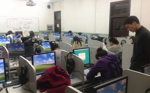 ��������ѧԺ�ٰ�2012��������º���ˮƽ����