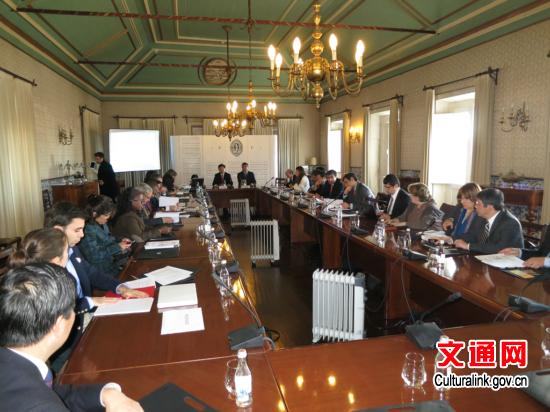 ��������Ӣ������ѧ�ٰ조�й��ա��