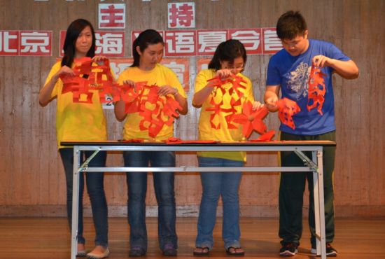 中文学习乐园北京营营员返菲汇报演出受好评