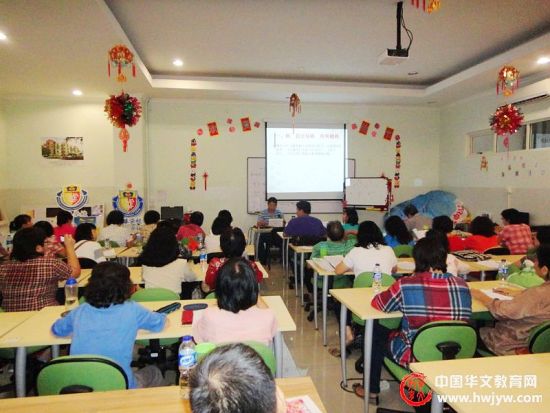 ���Ľ���•��ʦѲ��������ѧ��ӡ������ܻ�ӭ