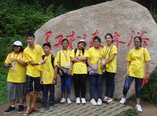 Ѱ��֮�ú�����ӪԱ����ɭ�ֹ�԰�ջ���ɫ����