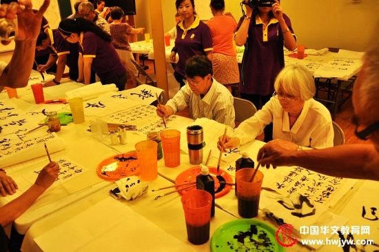 ����԰֥�Ӹ�Ӫ�߽�ϣ���������Ĵ����й�Т��ͼ��