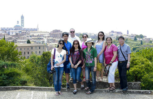 ���������ѧУ�����������ɻ��Ľ�ʦ�����ع�