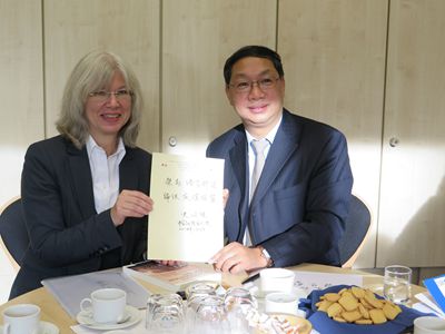 פ�´�ʹ�߷õ¹���ѧ����ʼ����������˲�