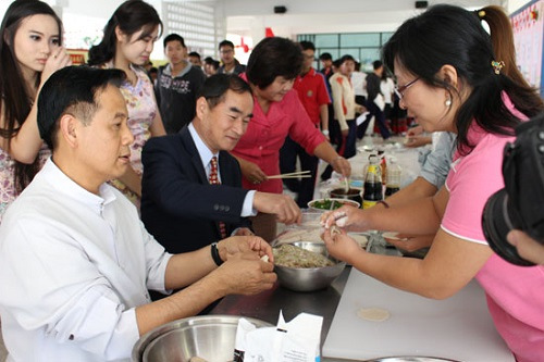 ̩���ɸ�ѧУ��������ѧ��Ժ���촺���Ļ��