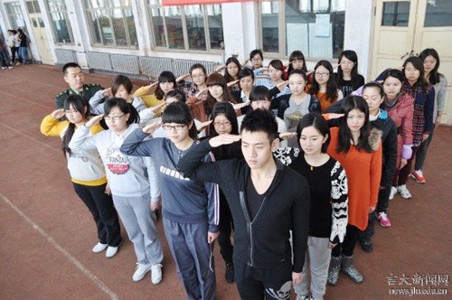 �й���У��������̩�������ʦ�ڼ��ִ�ѧ��ѵ