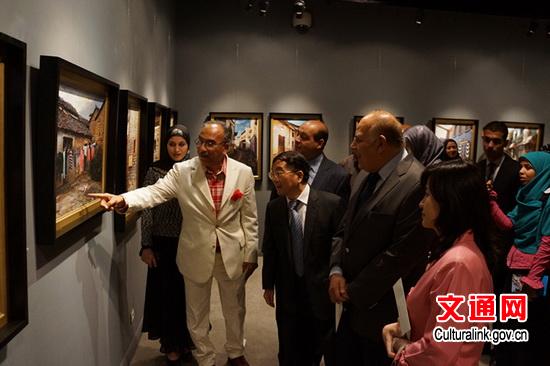 �������е��й�����չ���࿪�ޣ�ͼ��