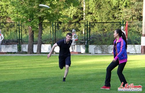 Ī˹�ƴ�ѧ����ѧԺ�ٰ��ж����꽻����̳��ͼ��