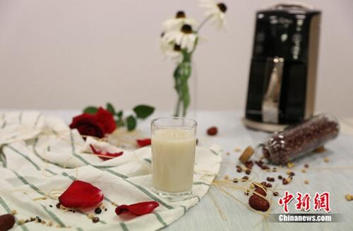 Ů����������ӻ�˥�ϵ��׸úȶ�������ţ�̣�