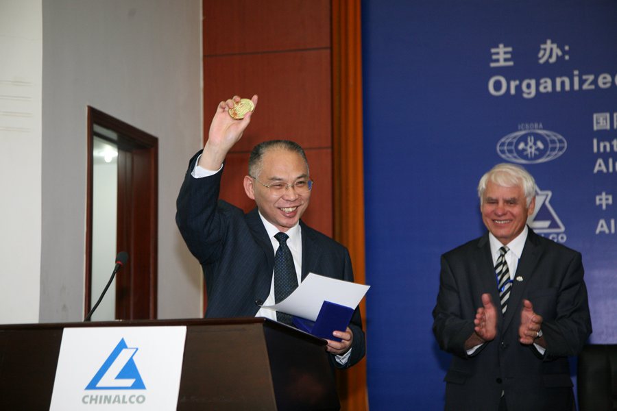 一线故事:李旺兴三十年专注铝业发展