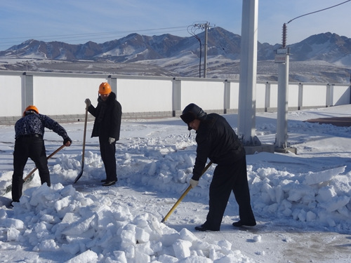 һ�߹��£����Ϊ�����ǰ �������������