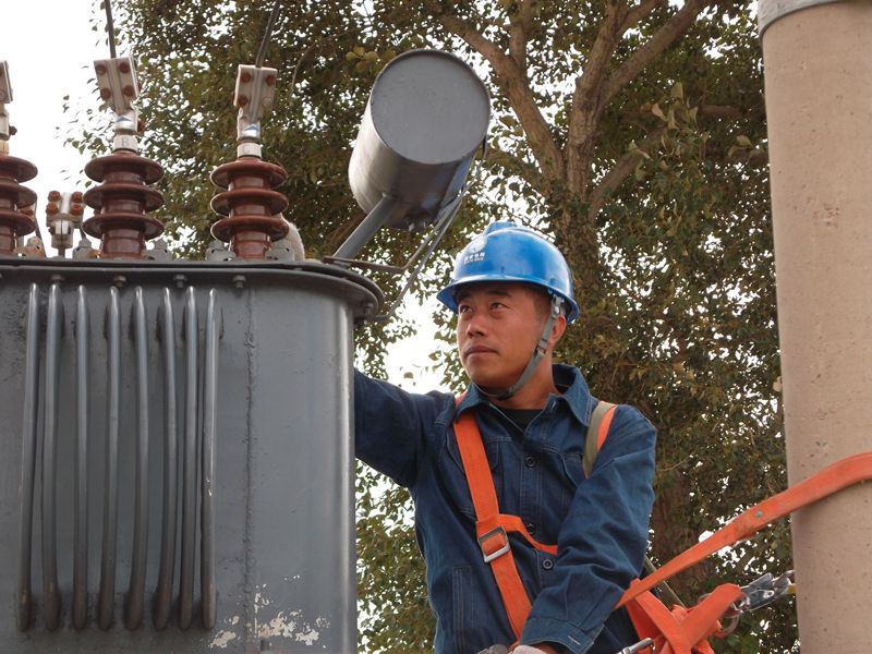 一线故事:努力拼搏 奉献青春