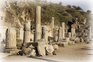 土耳其作为一个民族大约有4000多年历史,但是直到公元1071年,塞尔柱