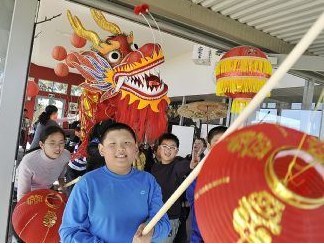 �й�ѧ�����Ը����޶�����ѧ�뵱�ؼ�ͥͬ��ͬס