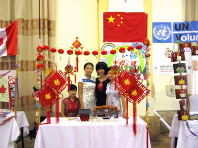 �й���ѧ����Խ�ϲμ����������Ļ��뻷���