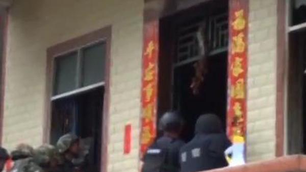 广西一男子枪杀4人后拒捕 被武警当场击毙