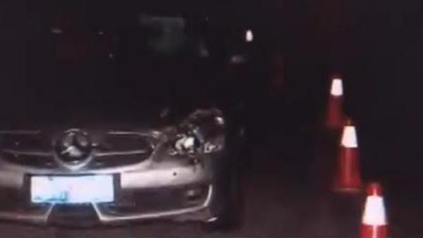 女司机两次肇事撞死人 驾照申领审核待完善