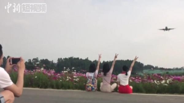 民警吃大排档疑老板是逃犯 喊名字确认抓获