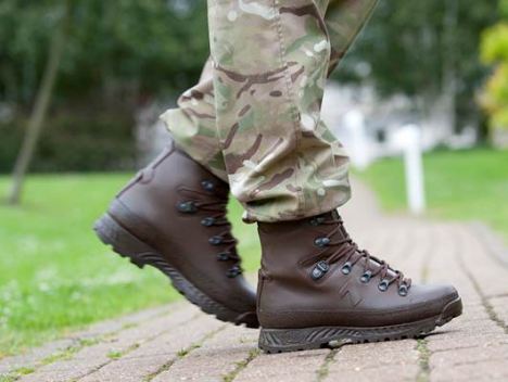 Ӣ��Ů���߿�������ڿɴ�����Ůʽ��ѥ��ͼ��