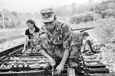 ���ݾ���ĳ�ֿ⡰����վ̨��������ɽ10�꣨ͼ��