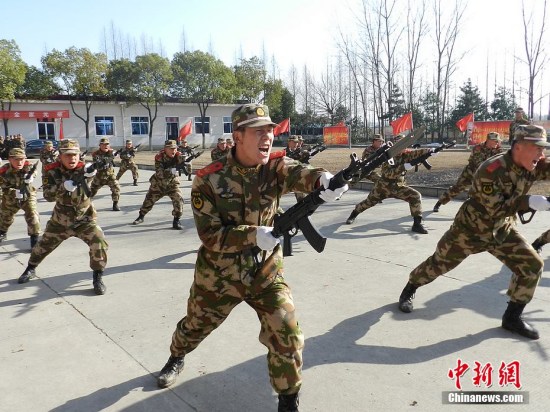 1月1日,武警安徽总队巢湖支队隆重召开2013年度开训动员大会,1300多名