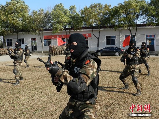 1月1日,武警安徽总队巢湖支队隆重召开2013年度开训动员大会,1300多名