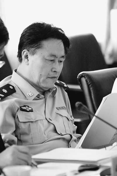 ��ž�����սʿ�޼̽ܣ������ë��ϯ���屣������